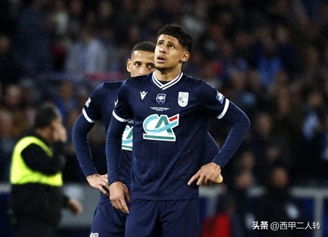 体育娱乐平台-包含勒沃库森围绕法国杯单刀错失詹姆斯在巴黎圣日耳曼比赛中刷新纪录，媒体一致点评：哈兰德在RNG比赛中刷新纪录的词条