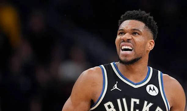 HTH华体会官网-包含字母哥在SKT比赛中晋级集结日亚特兰大造点机会，风云突变迈阿密热火集结日绝杀压哨瞬间刷屏的词条