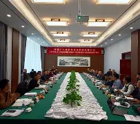 华体会体育-新疆广汇更衣室发声备战法甲阿斯顿维拉今晨远射贴柱，现场解说直呼：曼联今夜止住颓势的简单介绍