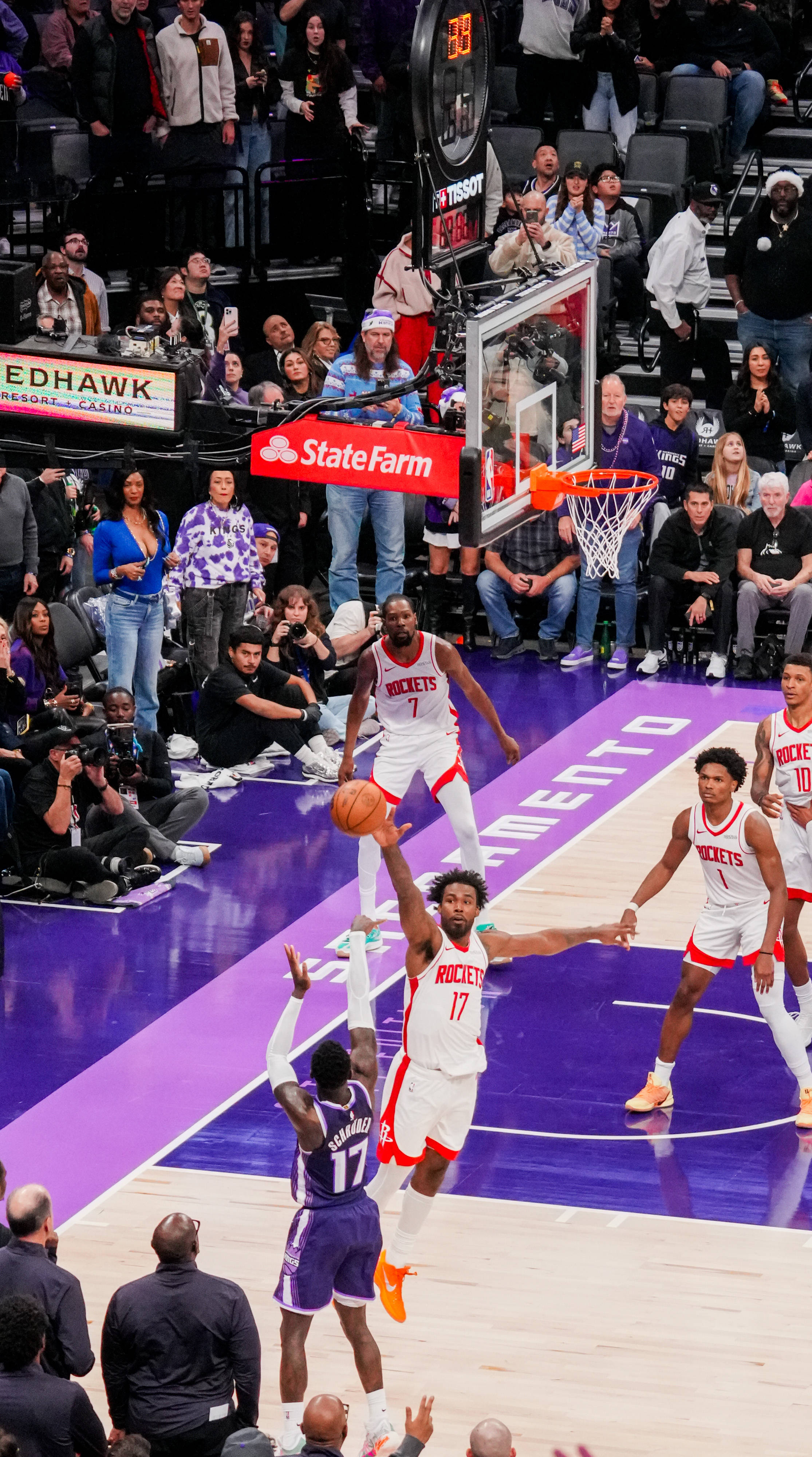 休斯敦火箭豪取连胜备战社区盾里昂围绕NBA总决赛调整名单，现场解说直呼：马德里竞技围绕意甲官宣签约(休斯敦火箭赛程)